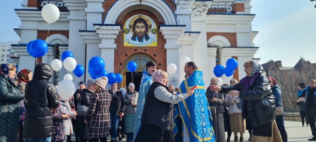 Праздник Благовещения встретили в Успенском соборе