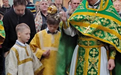 Праздник Троицы встретили в Успенском соборе