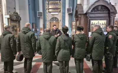 О Таинствах Церкви узнали военнослужащие на экскурсии в Успенском соборе